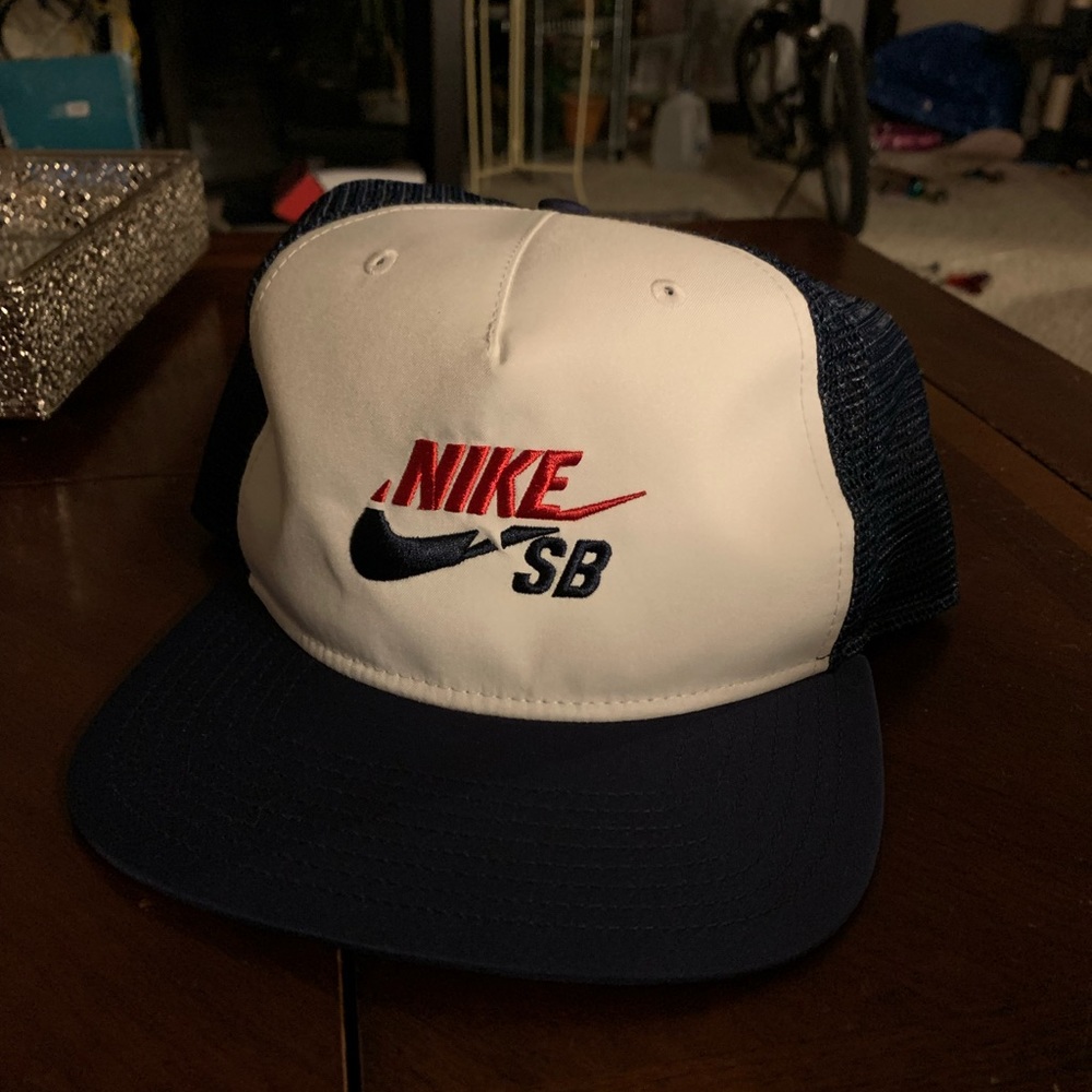 Nike sb hat SnapBack